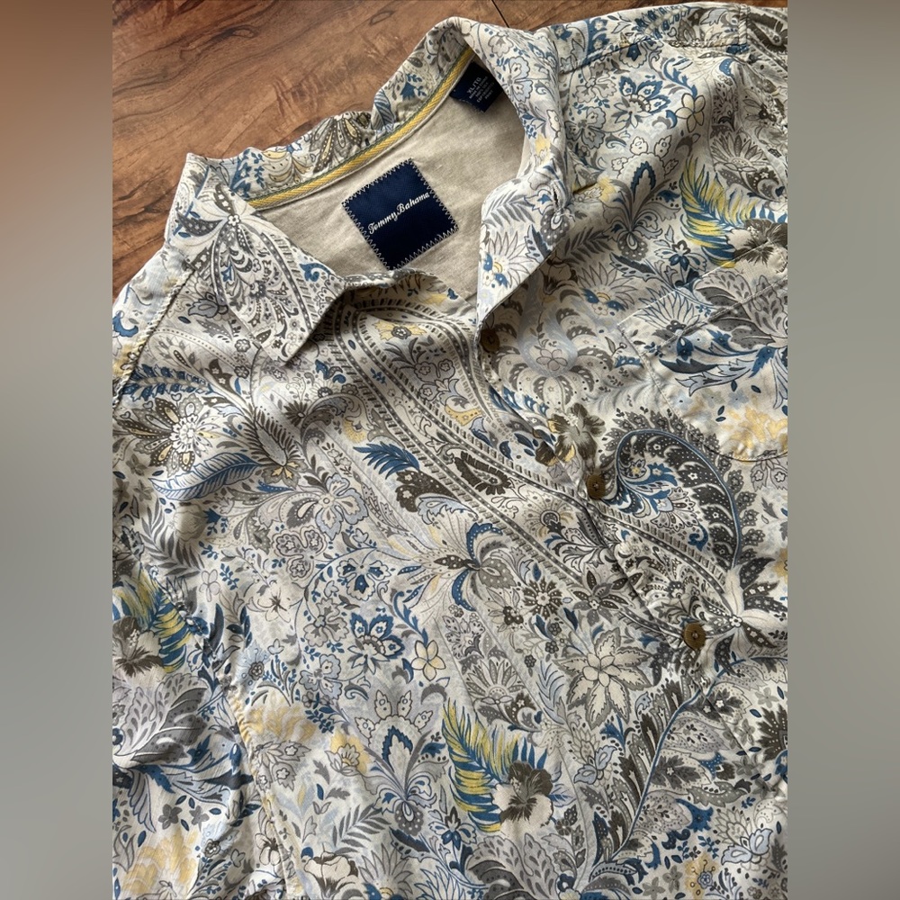 Tommy Bahama Men’s XL 100% Silk All Over Floral Print Short Sleeve Button Down